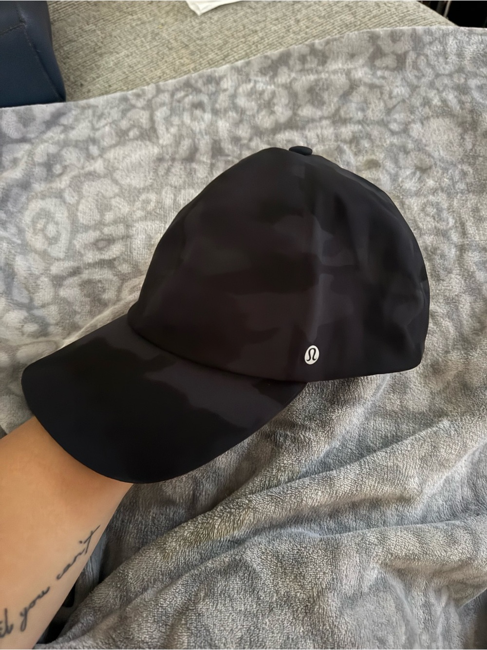 lululemon athletica Men's Black Performance Baseball Cap with Subtle Logo